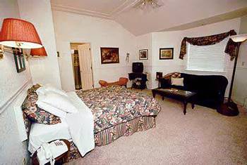Bed & Breakfast Hounds Tooth 4*
